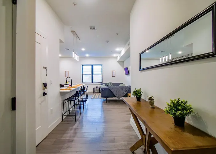 Stylish And Modern 2 - Bedroom Apt Minutes From Nyc!