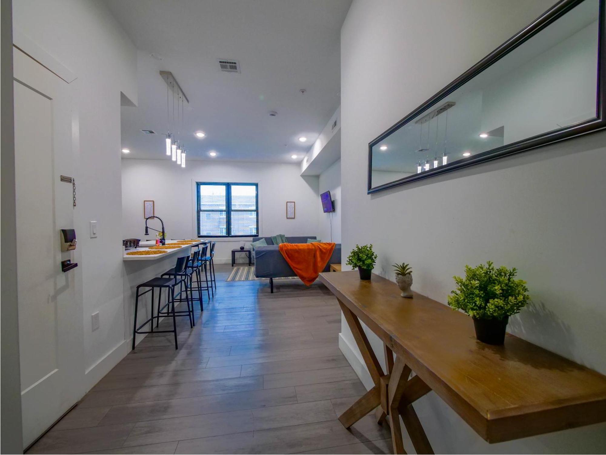 Stylish And Modern 2 - Bedroom Minutes From Nyc! Apartment *
