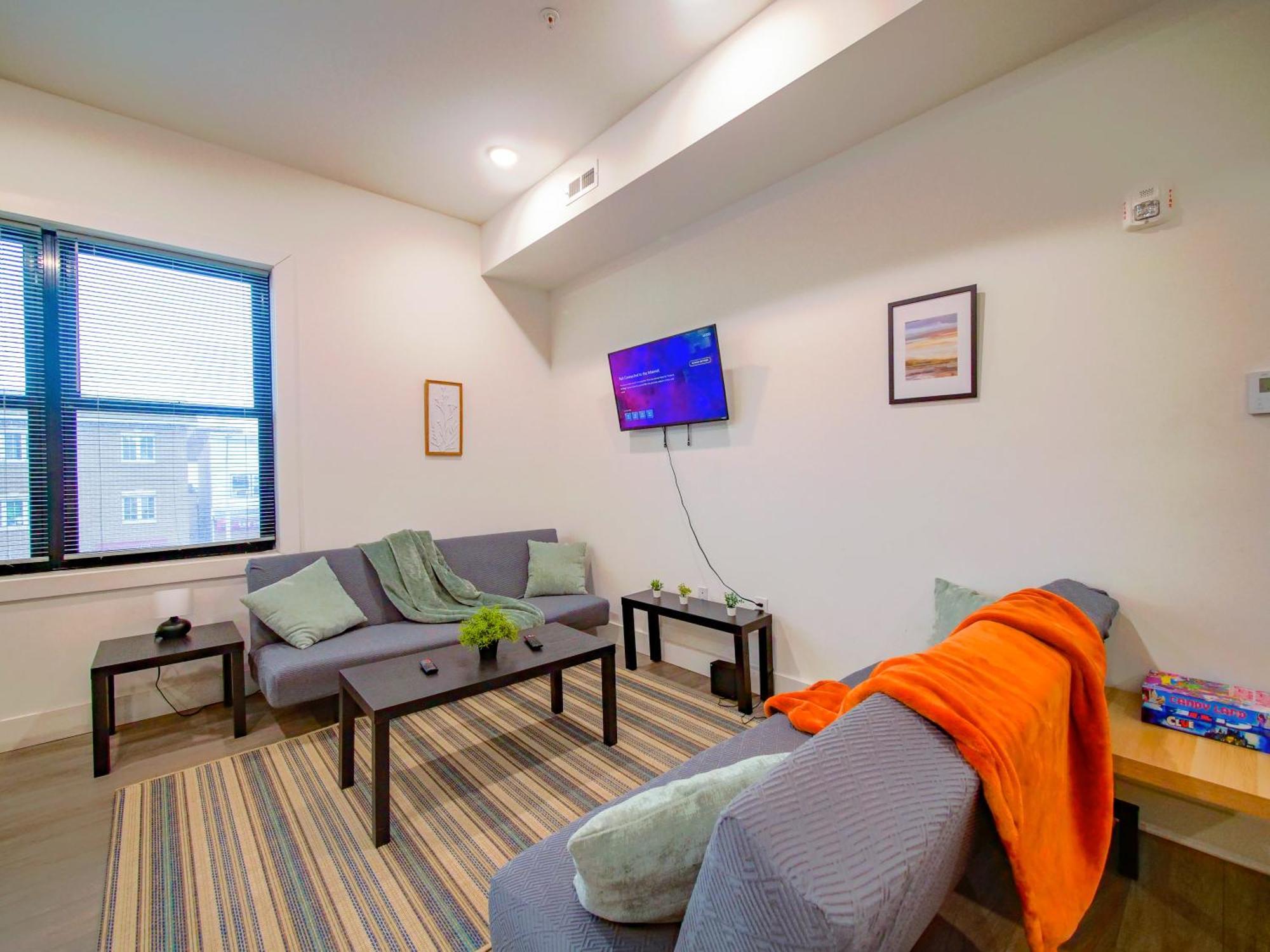 Stylish And Modern 2 - Bedroom Minutes From Nyc! Apartment
