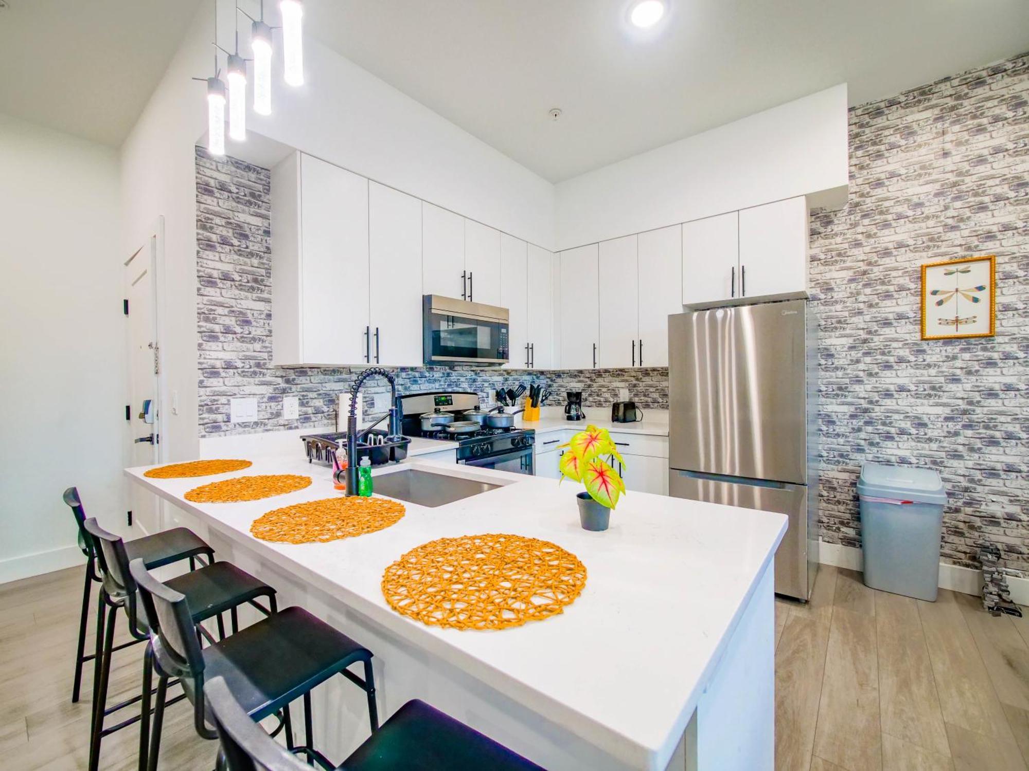 Stylish And Modern 2 - Bedroom Minutes From Nyc!