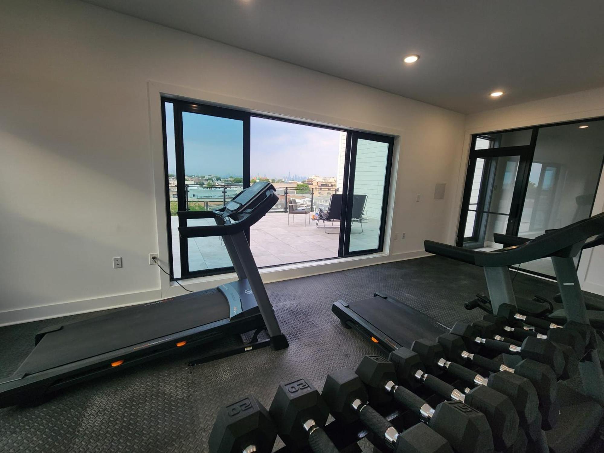 Stylish And Modern 2 - Bedroom Minutes From Nyc! Apartment *