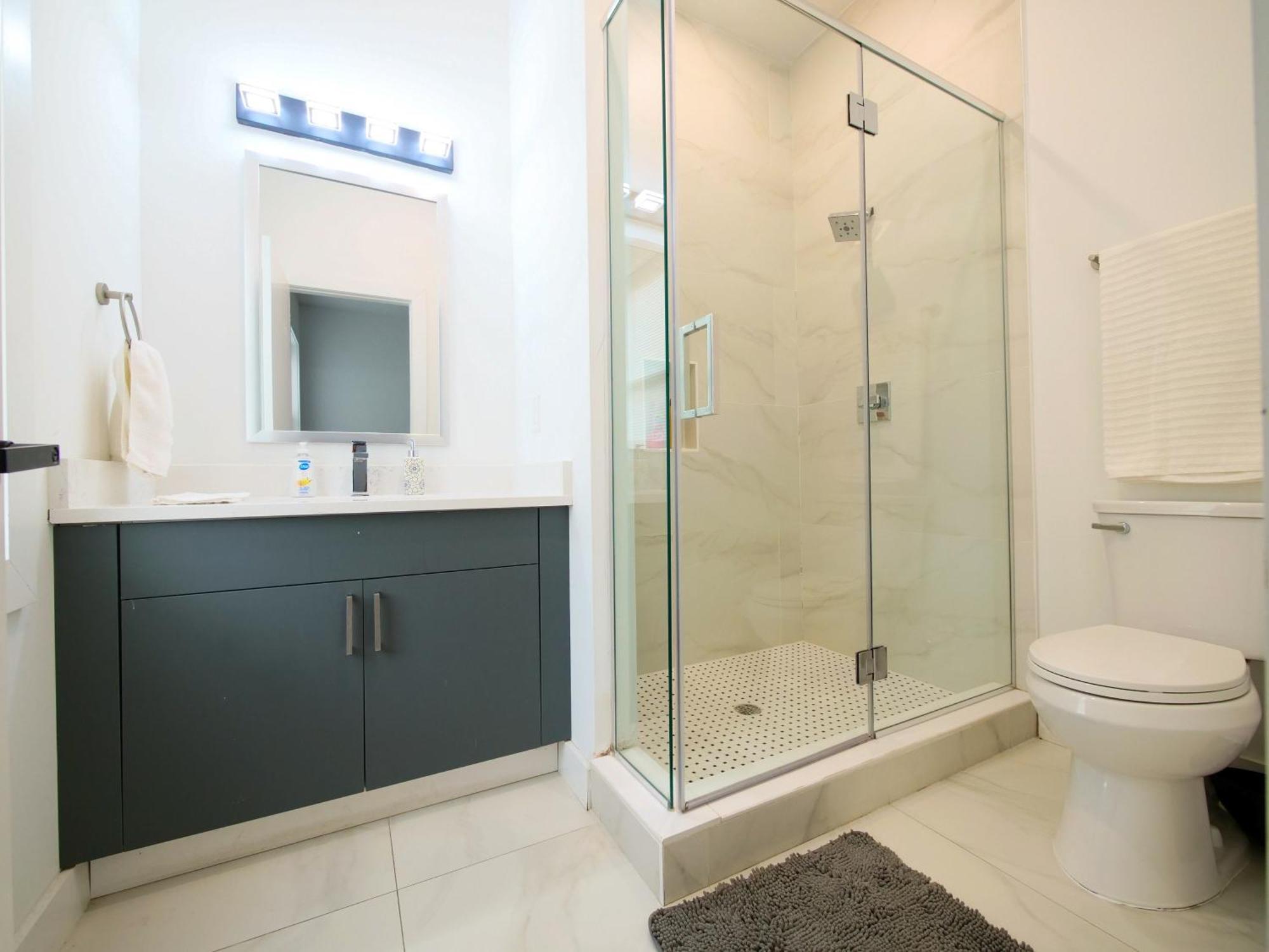 Stylish And Modern 2 - Bedroom Minutes From Nyc! *
