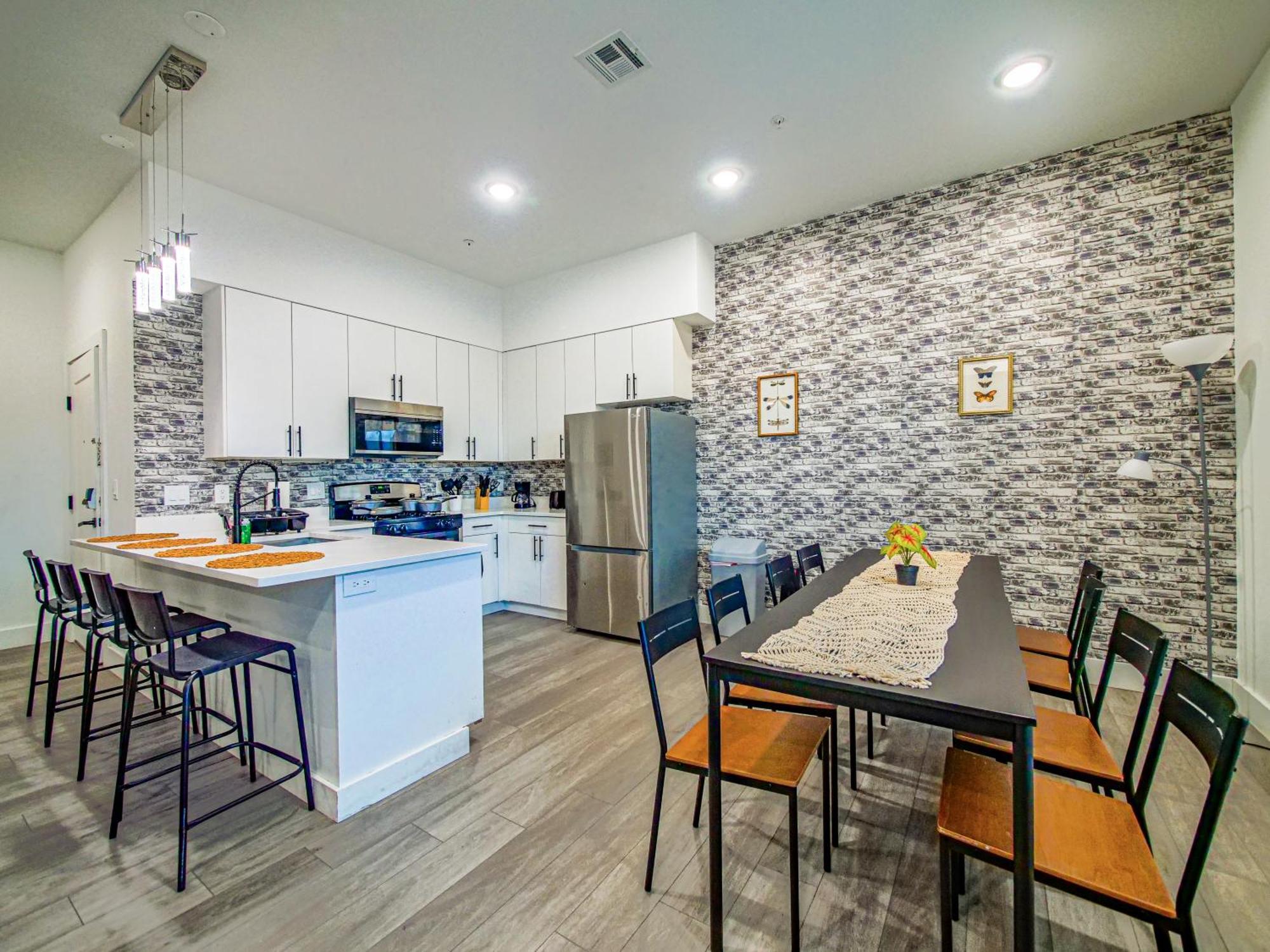 Stylish And Modern 2 - Bedroom Minutes From Nyc! Apartment